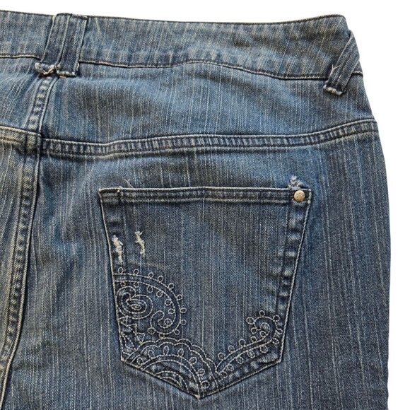 Lane Bryant Womens Size 20 Blue Distressed Denim Jeans Embroidered Pockets - Picture 12 of 16
